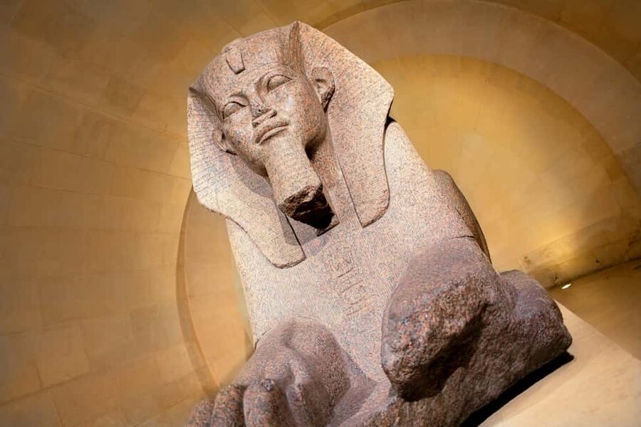 Mona Lisa & Treasures: 6-people Max Louvre Experience - The Louvre’s famous opening acts