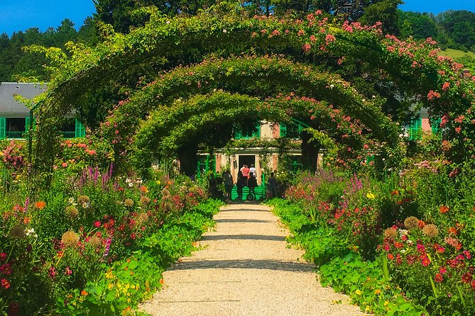 Monet's Gardens & House-Private Giverny Tour From Paris - Claude Monet’s house in about one hour