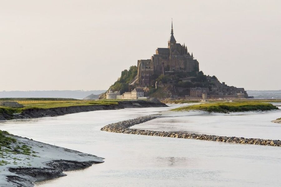 Mont Saint-Michel & Chateaux Country 3-Day Tour from Paris - Key points to know before you book