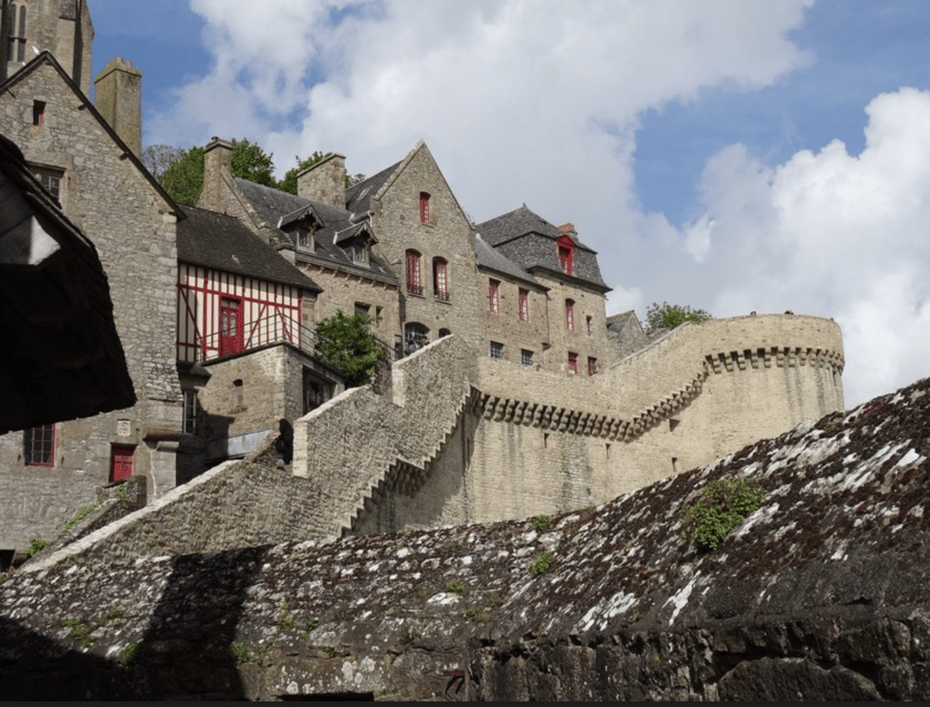 Mont-Saint-Michel: Private Guided Tour with Abbey Entrance - What to bring and how to prepare