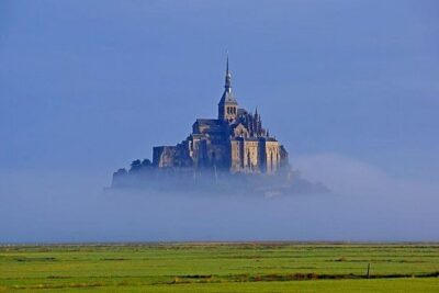 Mont St Michel Full Day Tour with a National Guide from Bayeux