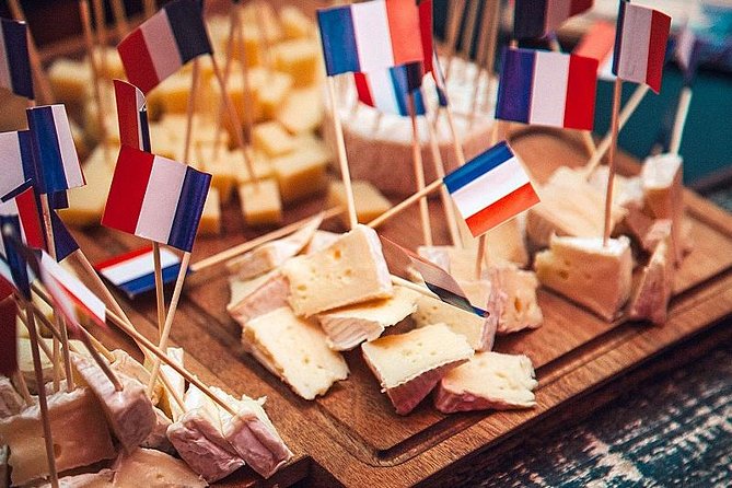 Montmartre Hidden Gems and Scenic Highlights Walking Tour - From the I Love You Wall to Rue des Abbesses