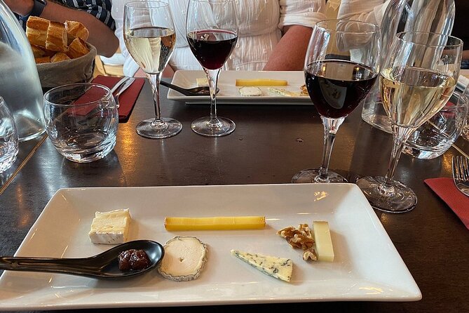 Montmartre Hill French Gourmet Food and Wine Tasting Walking Tour - Clos des Vignes and the old windmill