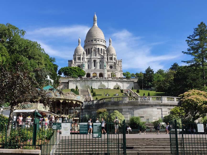Montmartre Walking Tour with a Local Guide - The Wall of Love and the neighborhood’s softer side