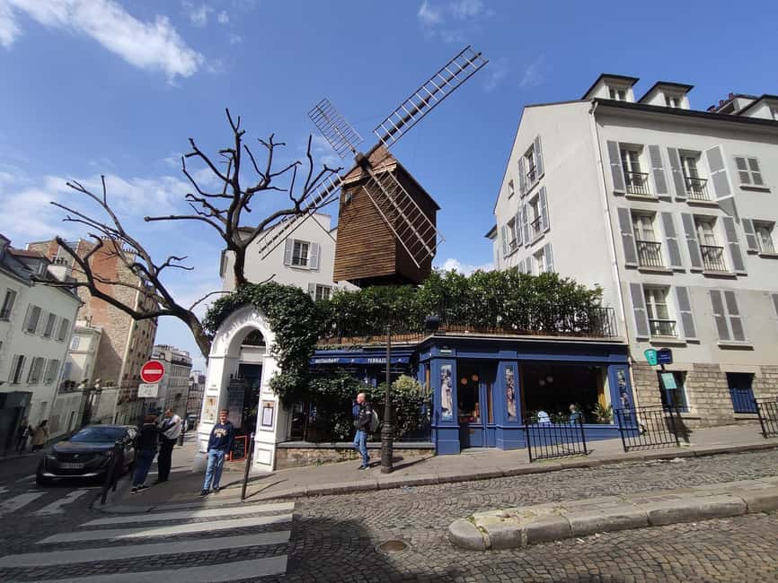 Montmartre Walking Tour with a Local Guide - Moulin de la Galette and the artists who made Montmartre famous