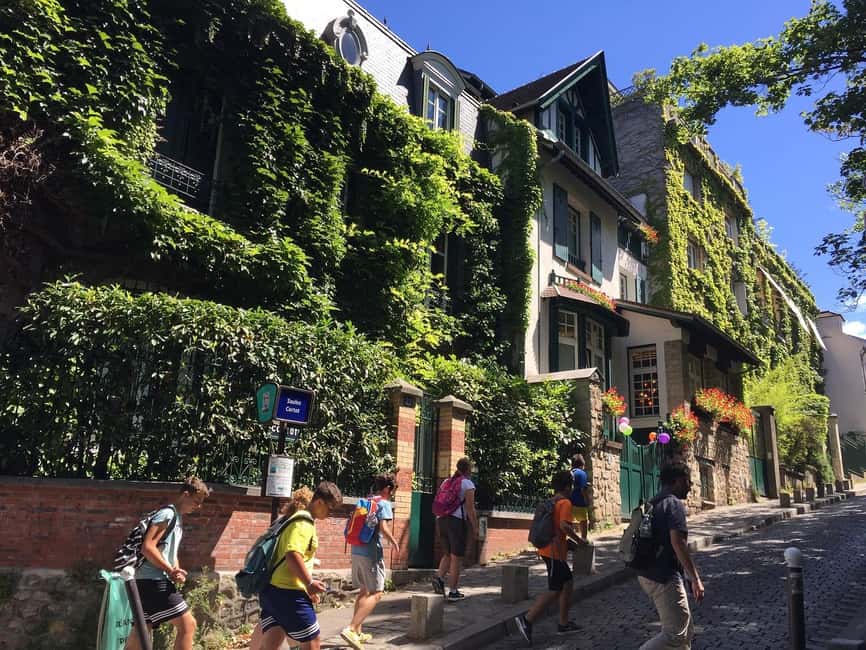 Montmartre Walking Tour with a Local Guide - La Maison Rose, one of Montmartre’s most photographed corners