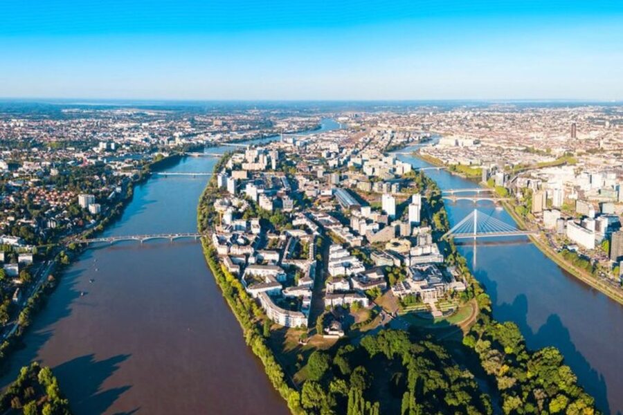 Nantes: Private custom tour with a local guide - A flexible route through Nantes