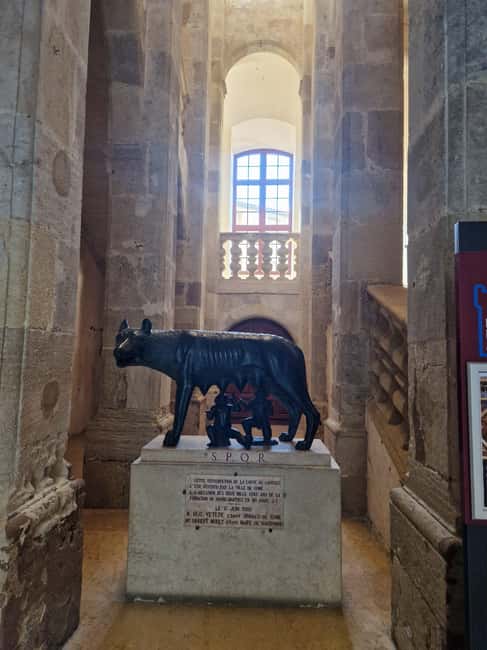 Narbonne: visit the Archbishops' Palace and Cathedral - Who gets the best value from €23