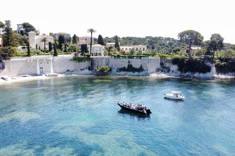 Nice: 1h30 nautical excursion to Cap Ferrat - What the Black Tender ride feels like