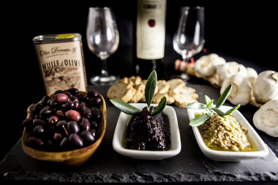 Nice: City Foods Guided Walking Tour - Walking Rue Saint-François de Paule into old Nice
