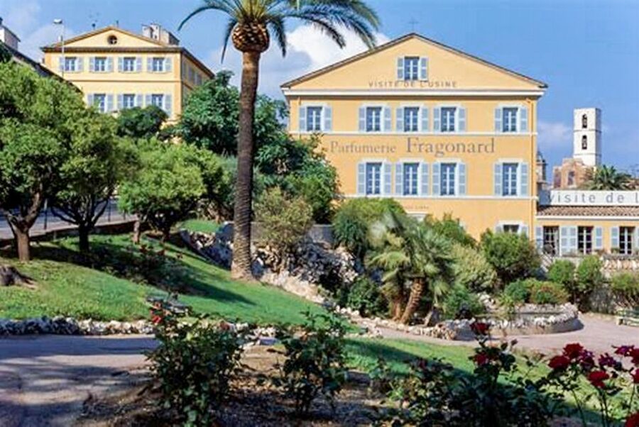 Nice: Countryside Tour with Grasse - Gourdon, a village above the Riviera