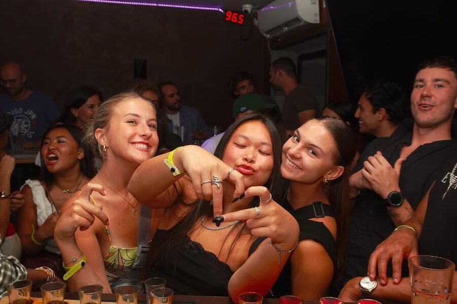 Nice: Party Bar Crawl with Club VIP, 6 Shots, and Games - Key points to know before booking