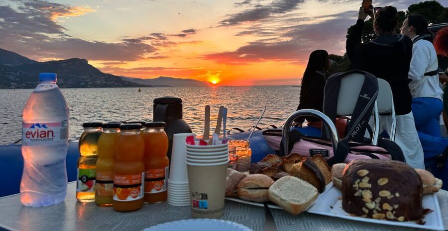 Nice: Saint Jean Cap Ferrat Sunrise Boat Trip with Breakfast - Who should book this experience?