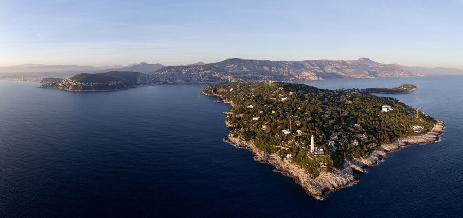 Nice: Snorkeling Speedboat Tour in Villefranche Bay - Should you book the Villefranche Bay snorkeling tour?