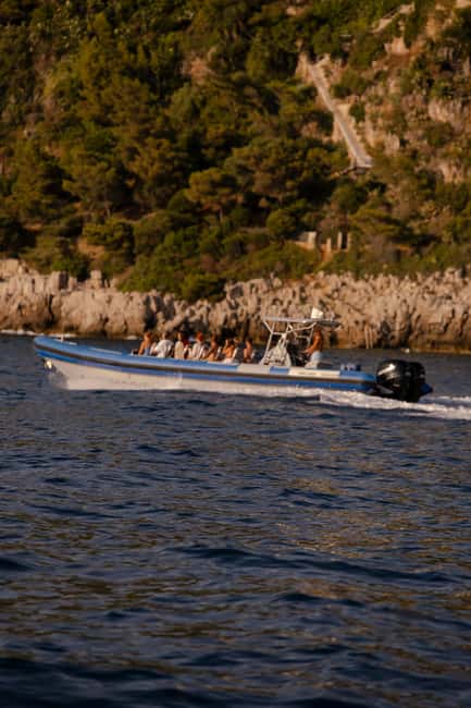 Nice: Sunset Boat Tour with Wine and Local Snacks - Cruising past Saint-Jean-Cap-Ferrat