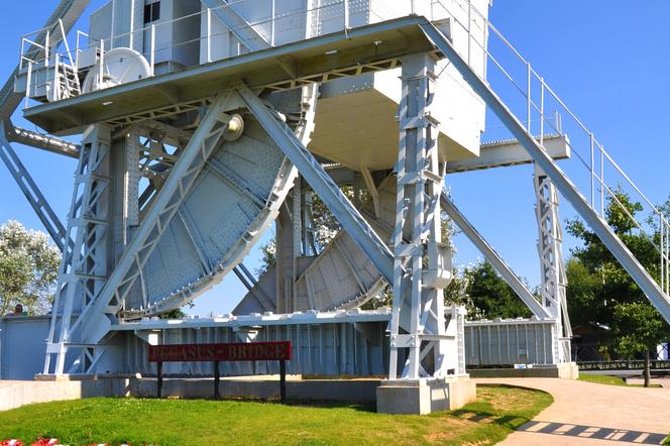 Normandy Battlefields Tour - Sword Beach and the British Airborne Sector (B2) - Sword Beach: important, scenic, and short on time