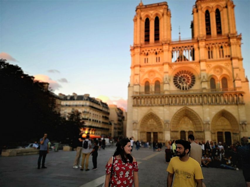 Notre-Dame Cathedral Private tour - Language, group style, and accessibility