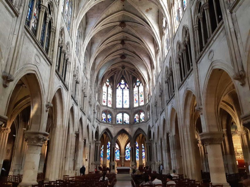Notre-Dame Outside Île de la Cité & St Severin Private Tour - Is $258 a good price for your group?