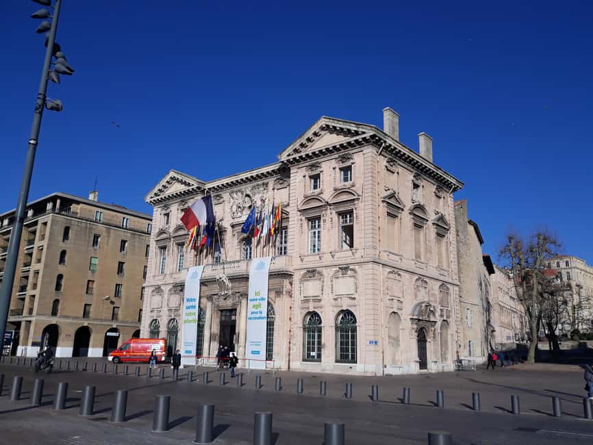"Old Marseille" district tour and treasure hunt - Meeting Marseille’s past through stories and legends