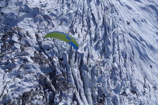 Paragliding Tandem Flight over the Alps in Chamonix - Choosing the best time in summer
