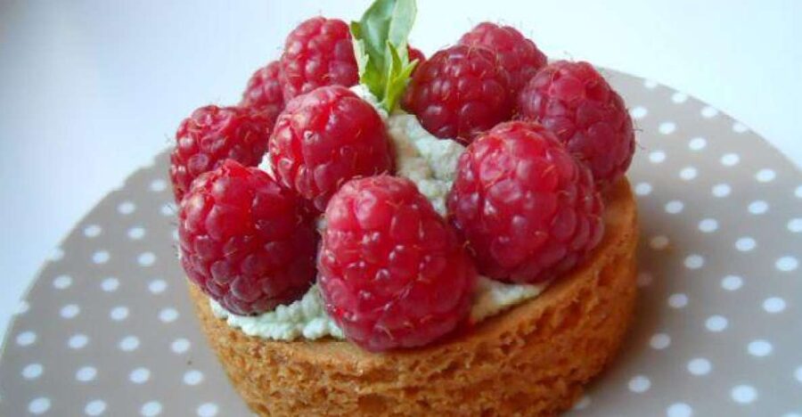 Paris: 2.5-Hour French Pastry Cooking Class - Baking French classics with Chef Noémie