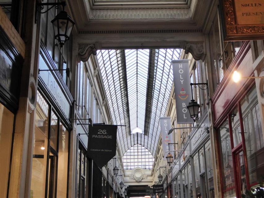 Paris: 2-Hour Passages Private City Tour in German - Starting at Le Peletier