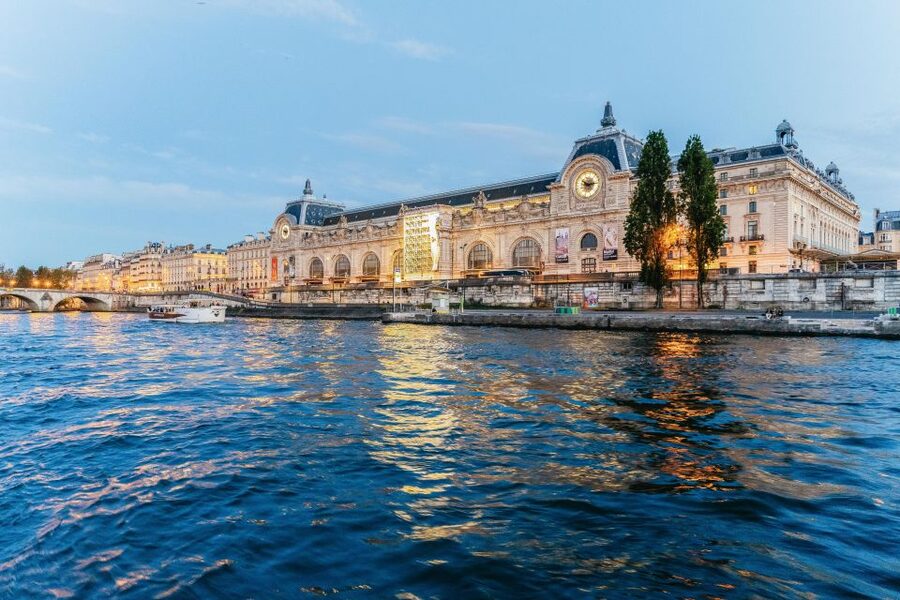 Paris: 3-Course-Dinner Cruise on the Seine with live music - Key points to know before booking