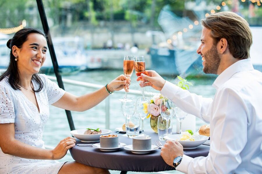 Paris: 3-Course-Dinner Cruise with Wine on the Seine River - Seating, glass views, and the front-boat upgrade