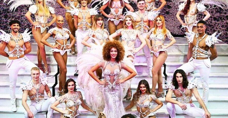 Paris: 3-Course Dinner & Show at Paradis Latin Cabaret - What you eat: two menus and a serious French style