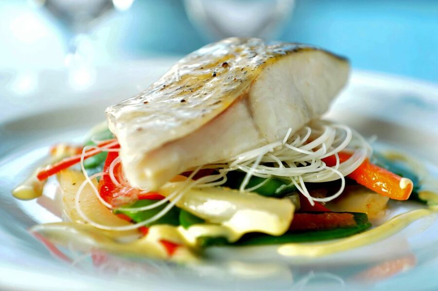 Paris: 3-Course Lunch Cruise on the River Seine - Is $80 good value?