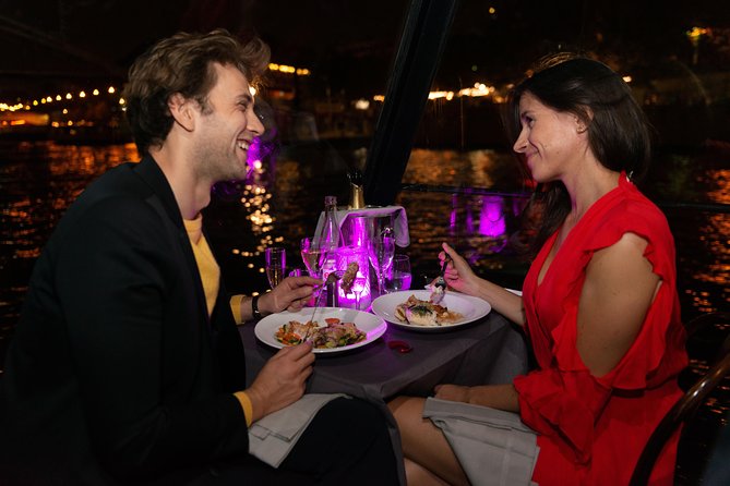 Paris 3-Courses Gourmet Dinner Seine River Cruise with Champagne - West toward the Eiffel Tower