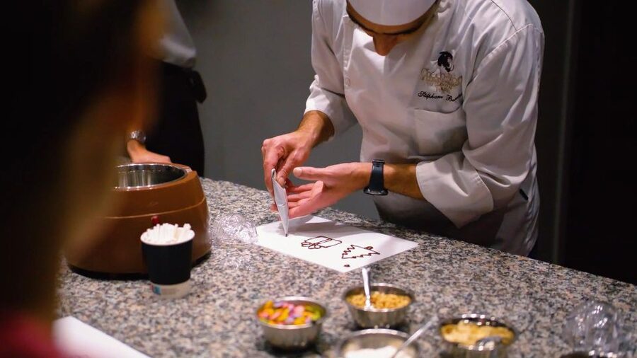 Paris: 45-minute Chocolate Making Workshop at Choco-Story - Key points to know before booking