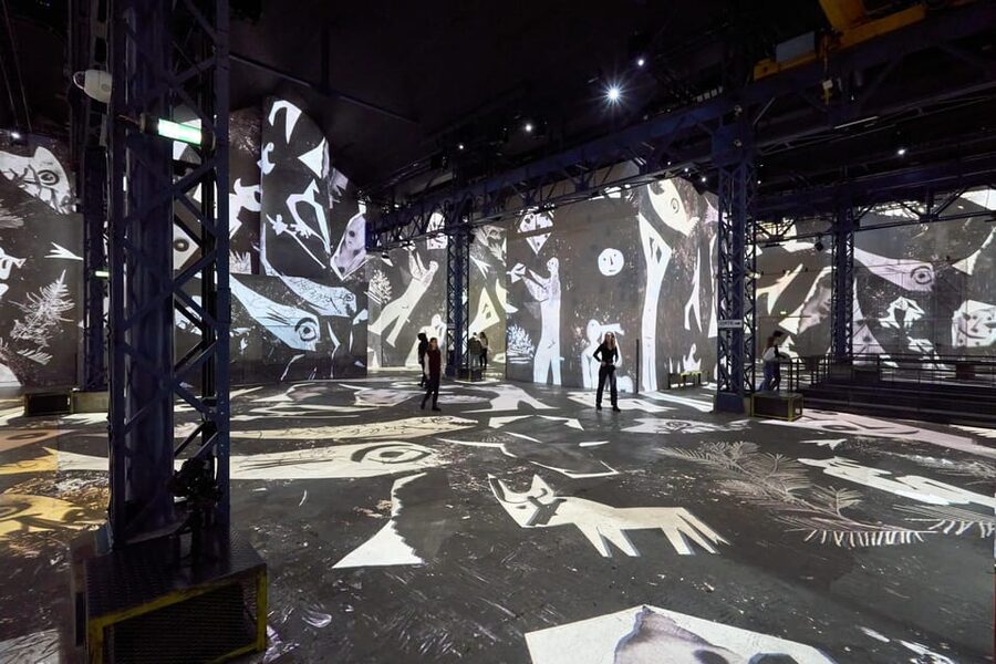 Paris : Atelier des Lumières admission ticket - Rousseau’s dream world and Parisian plant life