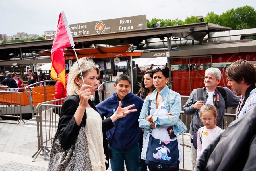 Paris: Audio-Guided Bus Tour & Seine River Cruise - Should you book the Paris coach and Seine cruise?