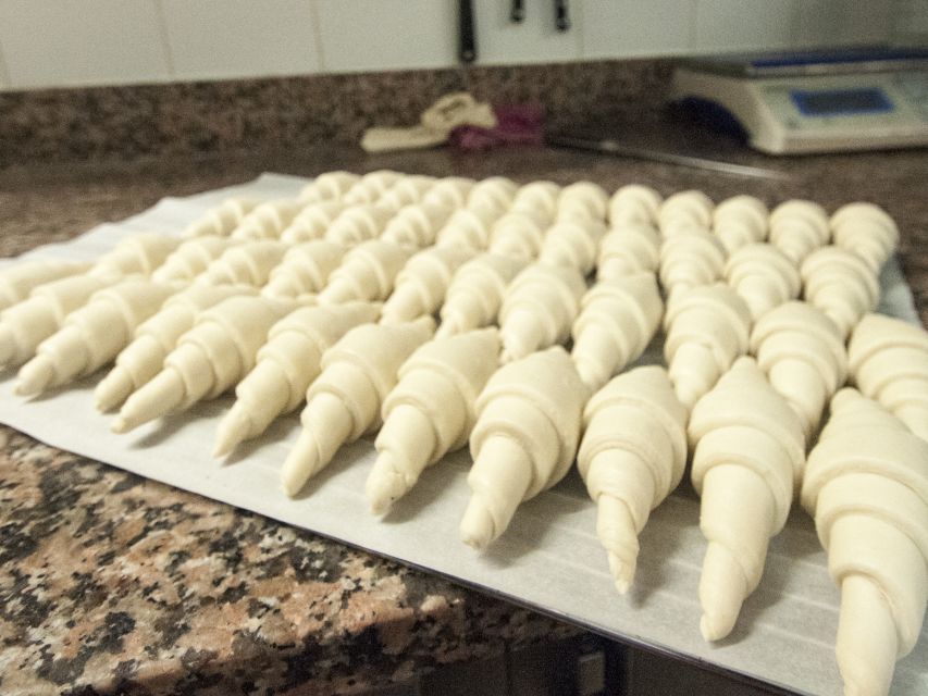 Paris Bakery Tour - How a French baguette comes together