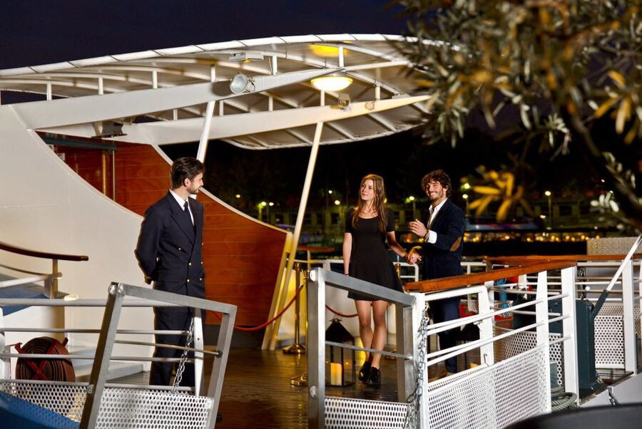 Paris: Bastille Day Dinner Cruise on the Seine River - A two-hour dinner with Paris as the backdrop