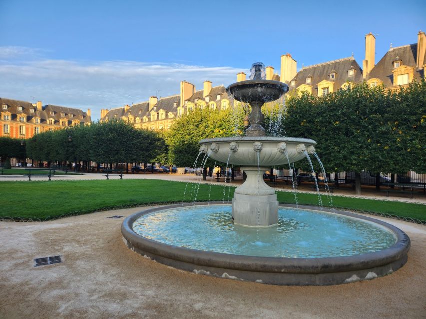 Paris Before the Crowds: Sunrise Bike Tour with Breakfast - Weather, clothing, and practical comfort