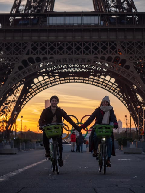 Paris Before the Crowds: Sunrise Bike Tour with Breakfast - What the two-hour schedule means