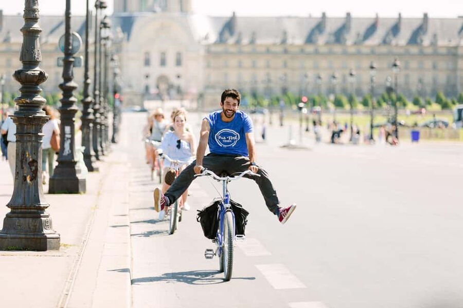 Paris Bike Tour: Eiffel Tower, Place de la Concorde & More - Why a bicycle works so well in Paris