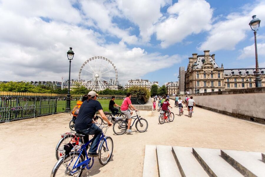 Paris Bike Tour: Eiffel Tower, Place de la Concorde & More - What the tour is like for families