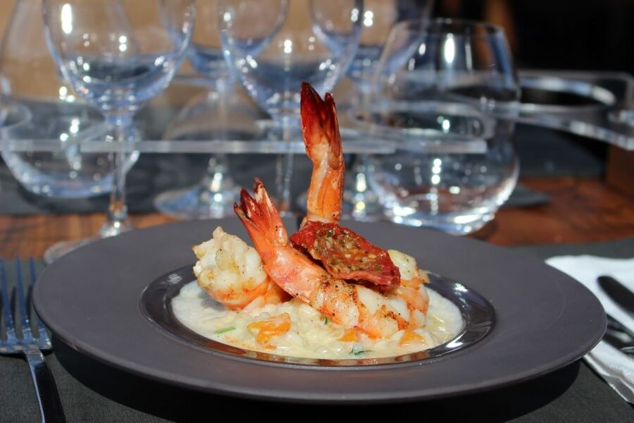 Paris: Bustronome Gourmet Lunch Tour on a Glass-Roof Bus - Commentary: helpful, but not always consistent