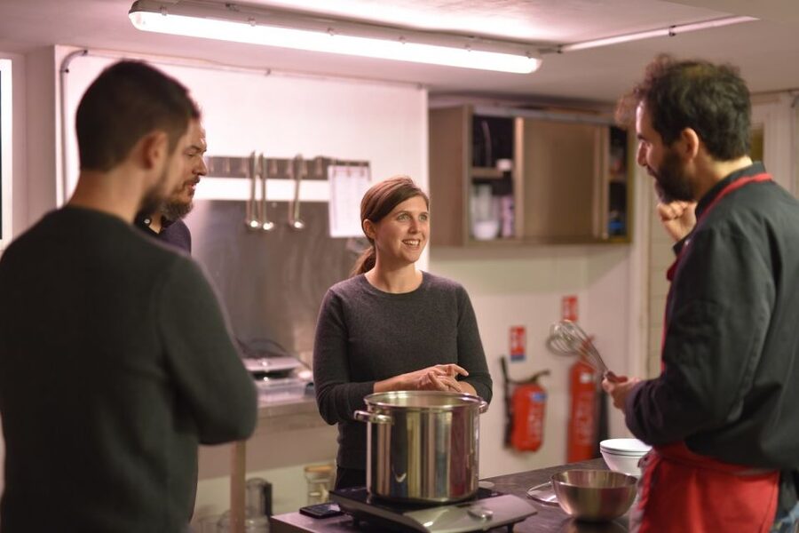 Paris: Butter and Cheesemaking Workshop - Churning your own traditional butter