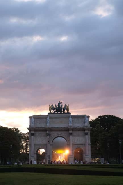 Paris By Night: 3-Hour Guided Bike Tour - Place de la Concorde and the route through central Paris
