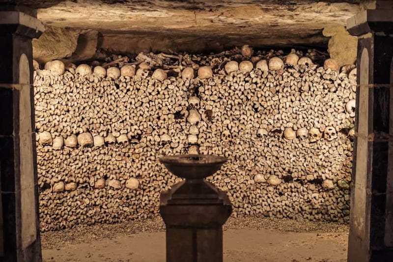 Paris: Catacombs Special Access Tour - Choosing the right departure time