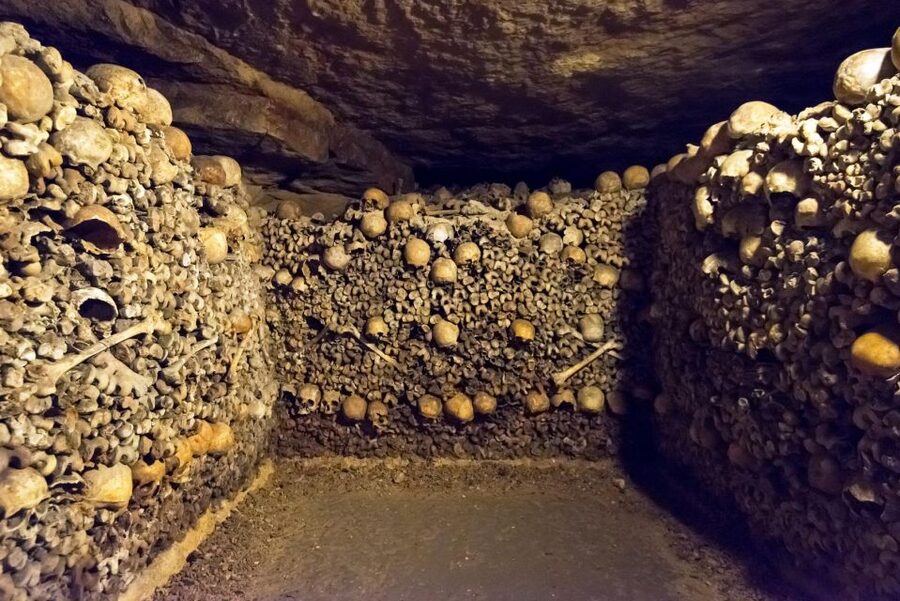 Paris: Catacombs Ticket and Seine River Cruise - Entering the Catacombs beneath Paris