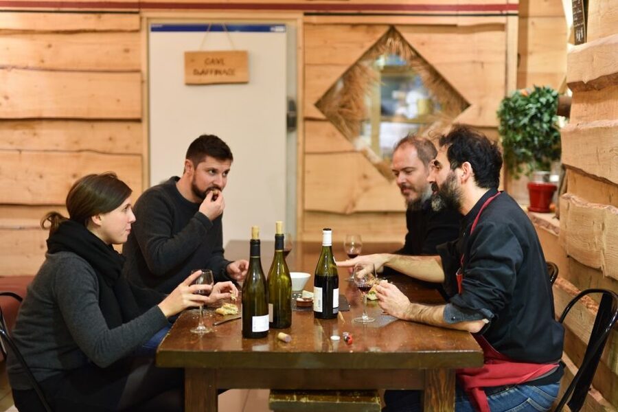 Paris: Cheese and Wine Class in a 17th Century Cellar - Why the Île Saint-Louis location matters