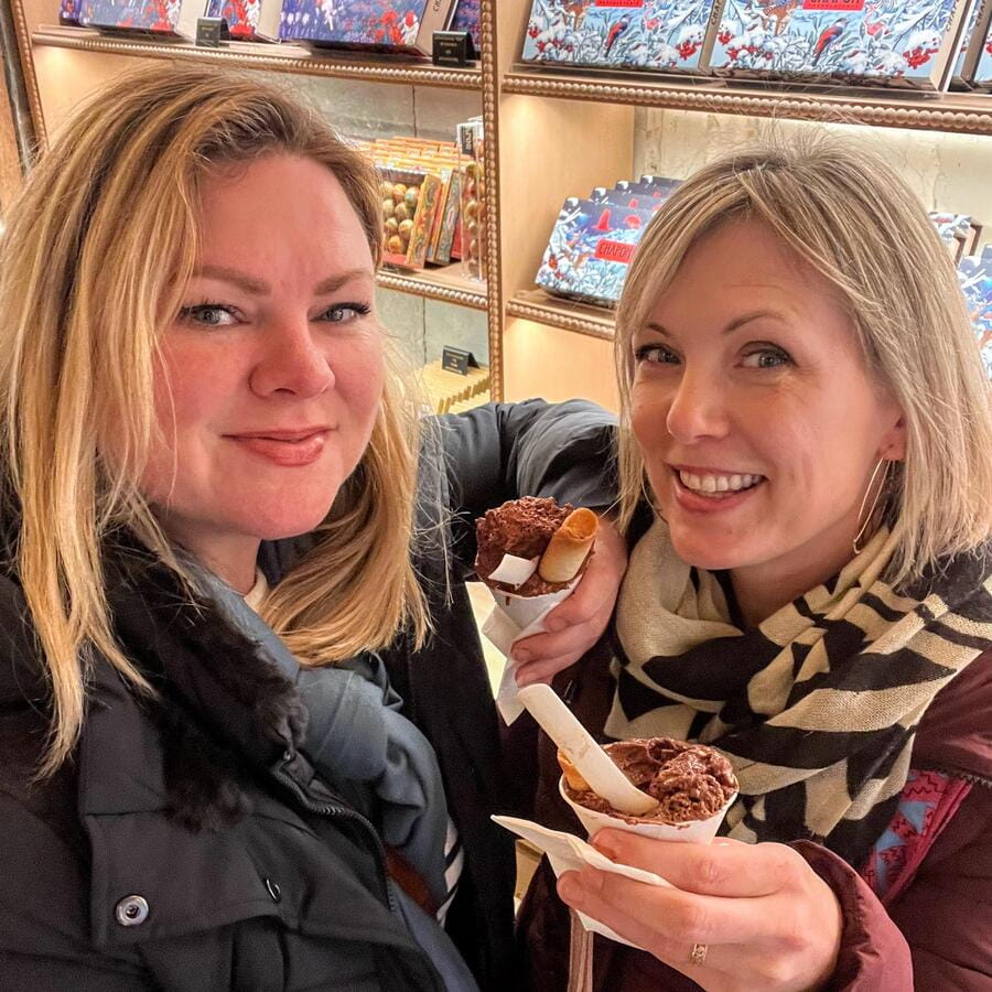 Paris: Chocolate & Patisserie Walking Tour with Tastings - Starting with Debauve & Gallais and the story of Parisian chocolate
