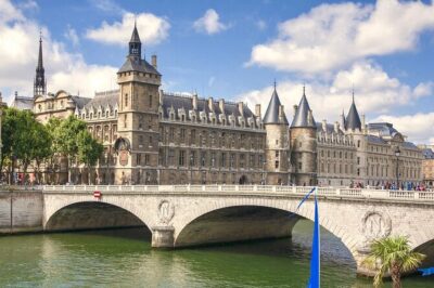 Paris City Center Free Walking Tour (Tip-Based)