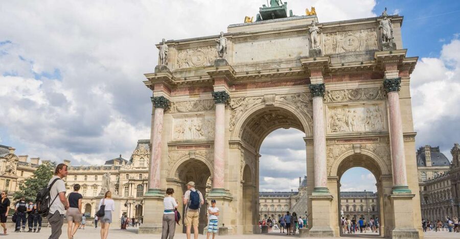 Paris: City Center Group Tour in German - Meeting the guide near Opéra Garnier