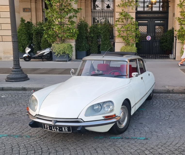 Paris: City Discovery Tour by Vintage Citroën DS Car - Alain, Frédéric, and the style of guiding